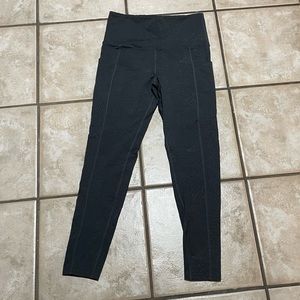 Tuff Athletics Black Patterned 7/8 Leggings